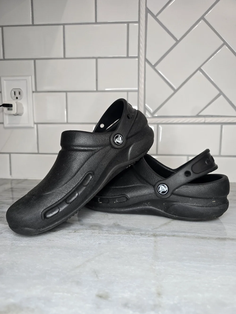 Crocs Classic Clogs Black Men's 5 Women's 7
